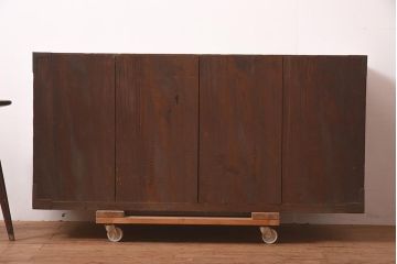 アンティーク家具　明治大正期　前面ケヤキ材　凝った丸金具が上品な印象の仙台箪笥ローボード(野郎箪笥、時代箪笥、衣装箪笥、テレビ台)(R-044058)