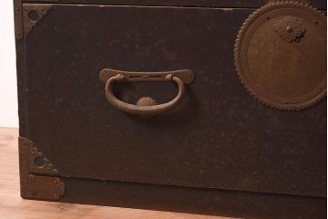 アンティーク家具　明治大正期　前面ケヤキ材　凝った丸金具が上品な印象の仙台箪笥(重ね箪笥、野郎箪笥、時代箪笥、衣装箪笥)(R-044059)