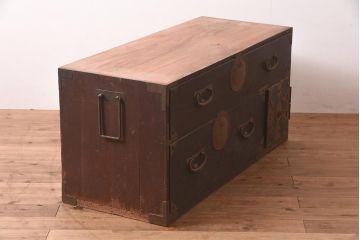 アンティーク家具　明治大正期　前面ケヤキ材　凝った丸金具が上品な印象の仙台箪笥(重ね箪笥、野郎箪笥、時代箪笥、衣装箪笥)(R-044059)