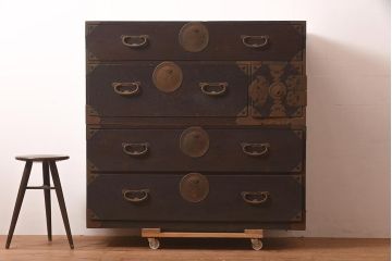アンティーク家具　明治大正期　前面ケヤキ材　凝った丸金具が上品な印象の仙台箪笥(重ね箪笥、野郎箪笥、時代箪笥、衣装箪笥)(R-044059)