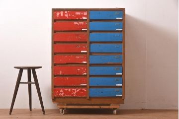レトロ家具　昭和レトロ　昭和中期　図工室にありそうな趣たっぷりのチェスト(引き出し)(R-044066)