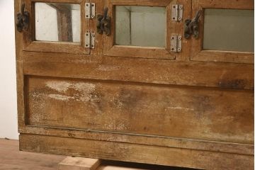 アンティーク家具　昭和中期　ナラ材　味のある風合いが魅力のレトロなガラスケース(ショーケース、陳列棚、マス目)(R-044067)