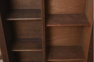 レトロ家具　使い込まれた風合いが味わい深いブックケース(本箱、収納棚、キャビネット)(R-044069)