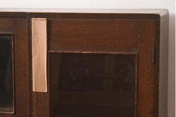 レトロ家具　使い込まれた風合いが味わい深いブックケース(本箱、収納棚、キャビネット)(R-044069)