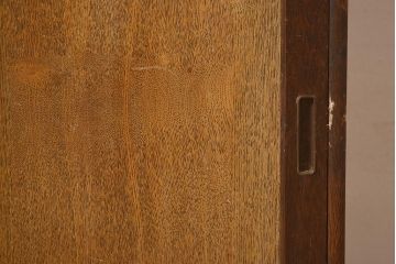 レトロ家具　昭和中期　シンプルなデザインの木製キャビネット(収納棚、戸棚、下駄箱)(R-044070)