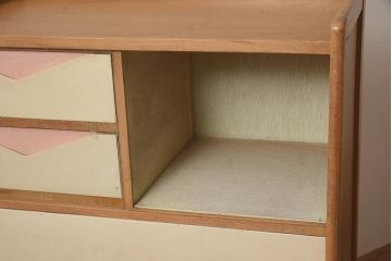 レトロ家具　昭和中期　淡いペイントが可愛らしいチェスト(引き出し、タンス)(R044071)