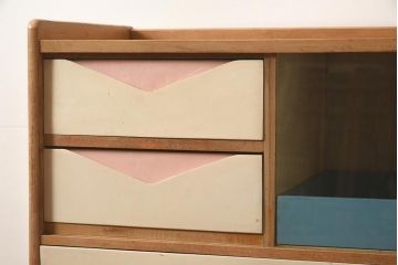 レトロ家具　昭和中期　淡いペイントが可愛らしいチェスト(引き出し、タンス)(R044071)