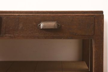 アンティーク家具　和製アンティーク　栓材　素朴な雰囲気が魅力的なレトロ作業台(棚、引き出し)(R-044074)