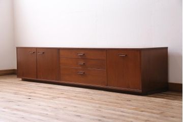 ヴィンテージ家具　北欧ビンテージ　チーク材　リメイク　木のぬくもり感じるローボード(収納棚、テレビボード、テレビ台)(R-044076)