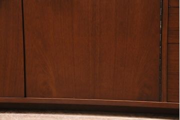 ヴィンテージ家具　北欧ビンテージ　チーク材　リメイク　木のぬくもり感じるローボード(収納棚、テレビボード、テレビ台)(R-044076)