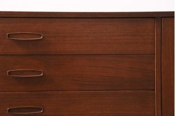 ヴィンテージ家具　北欧ビンテージ　チーク材　リメイク　木のぬくもり感じるローボード(収納棚、テレビボード、テレビ台)(R-044076)