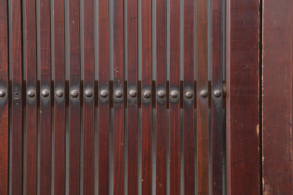 アンティーク建具　明治大正期　経年による味わいが魅力的な格子帯戸2枚セット(板戸、建具、引き戸)(R-044078)