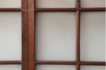 アンティーク建具　和レトロ　味わいとシンプルさが魅力のガラス戸2枚セット(引き戸、建具)(R-044080)