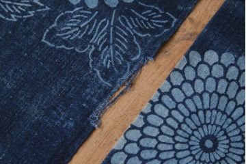 大正〜昭和初期　藍染め木綿　暖簾　型染め古布など3点セット(R-044105)