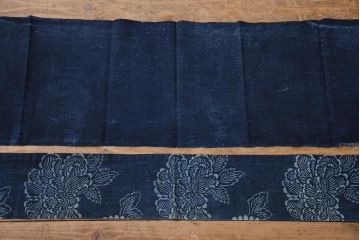 大正〜昭和初期　藍染め木綿　暖簾　型染め古布など3点セット(R-044105)