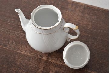 中古　ハンガリー　HOLLOHAZA(ホロハーザ)　Pannonia(パノニア)　ティーポット(洋食器)(R-044124)