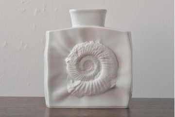 ヴィンテージ雑貨　ドイツ　TIRSCHENREUTH(ティルシェンロイト)　化石模様　アンモナイト　フラワーベース(花瓶、花器、ビンテージ)(R-044130)