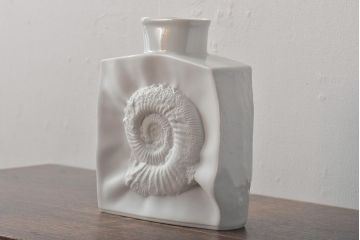 ヴィンテージ雑貨　ドイツ　TIRSCHENREUTH(ティルシェンロイト)　化石模様　アンモナイト　フラワーベース(花瓶、花器、ビンテージ)(R-044130)
