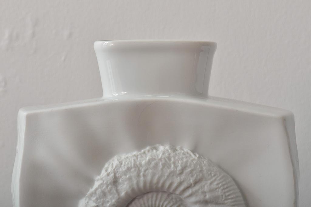 ヴィンテージ雑貨　ドイツ　TIRSCHENREUTH(ティルシェンロイト)　化石模様　アンモナイト　フラワーベース(花瓶、花器、ビンテージ)(R-044130)