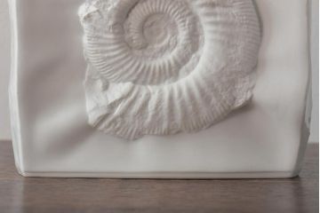 ヴィンテージ雑貨　ドイツ　TIRSCHENREUTH(ティルシェンロイト)　化石模様　アンモナイト　フラワーベース(花瓶、花器、ビンテージ)(R-044130)