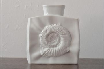 ヴィンテージ雑貨　ドイツ　TIRSCHENREUTH(ティルシェンロイト)　化石模様　アンモナイト　フラワーベース(花瓶、花器、ビンテージ)(R-044130)