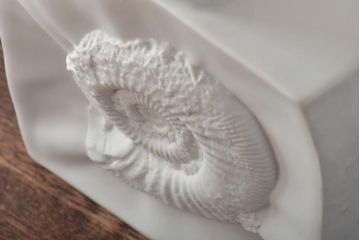 ヴィンテージ雑貨　ドイツ　TIRSCHENREUTH(ティルシェンロイト)　化石模様　アンモナイト　フラワーベース(花瓶、花器、ビンテージ)(R-044130)