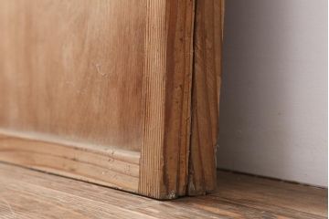 アンティーク建具　裏障子付き　すっきりとした佇まいの格子戸2枚セット(帯ガラス戸、引き戸)(R-044136)