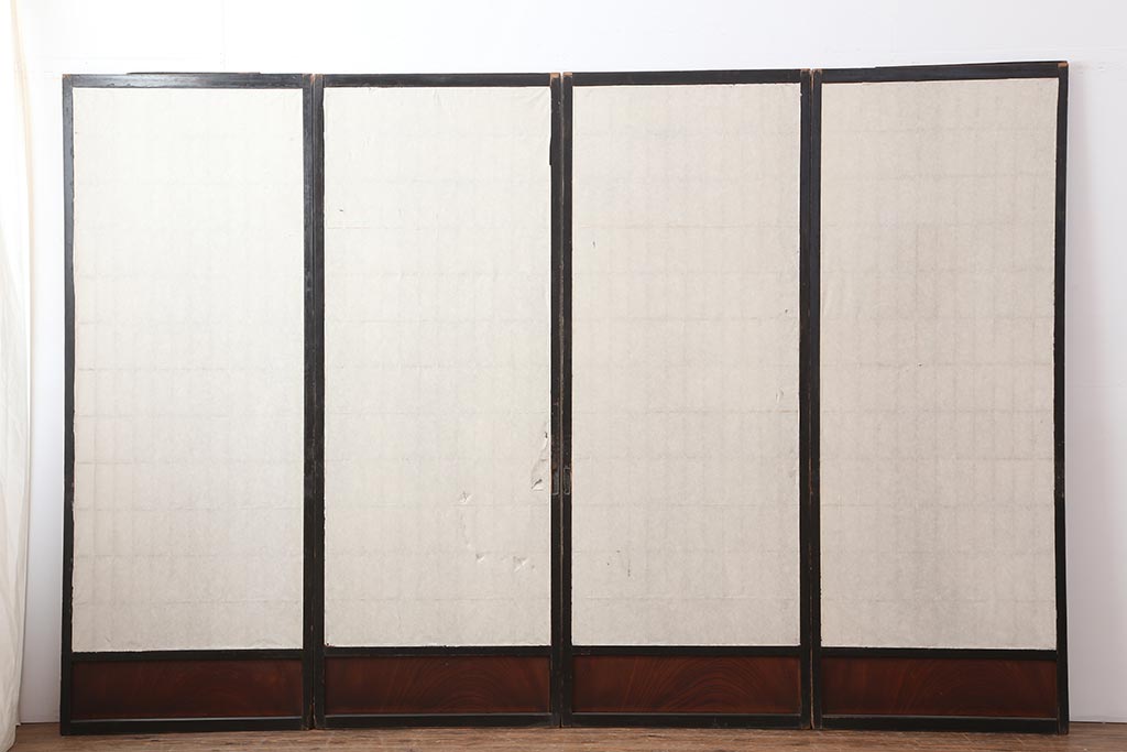 アンティーク建具　和製アンティーク　腰板ケヤキ　漆塗り　上手物　和の風情漂う格子入り障子戸4枚セット(建具、引き戸)(R-044142)