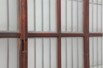 アンティーク建具　大正昭和初期　大正ロマン　赤褐色の木肌が美しいガラス戸4枚セット(引き戸、建具)(R-044145)