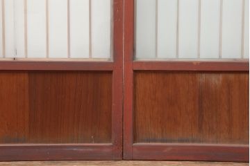 アンティーク建具　大正昭和初期　大正ロマン　赤褐色の木肌が美しいガラス戸2枚セット(引き戸、建具)(R-044151)