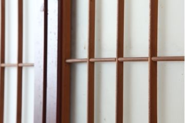 アンティーク建具　大正昭和初期　大正ロマン　赤褐色の木肌が美しいガラス戸4枚セット(引き戸、建具)(R-044153)