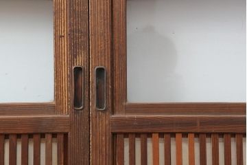 アンティーク建具　和製アンティーク　裏障子付き!和風の空間づくりにおすすめな格子戸4枚セット(ガラス帯戸、引き戸、建具)(R-044166)