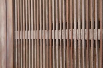 アンティーク建具　和製アンティーク　昭和初期　腰板ケヤキ材　裏障子付き　万本格子戸4枚セット(帯ガラス戸、引き戸)(R-044167)
