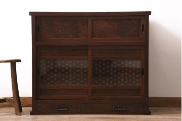 アンティーク家具　上手物　前面ケヤキ　玉杢や凝ったつくりが素晴らしい組子入り関東水屋箪笥・上段(茶箪笥)(R-044171)