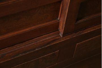 アンティーク家具　上手物　前面ケヤキ　玉杢や凝ったつくりが素晴らしい組子入り関東水屋箪笥・上段(茶箪笥)(R-044171)