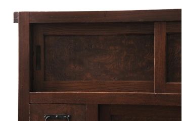 アンティーク家具　上手物　前面ケヤキ　玉杢や凝ったつくりが素晴らしい関東水屋箪笥・下段(茶箪笥)(R-044172)
