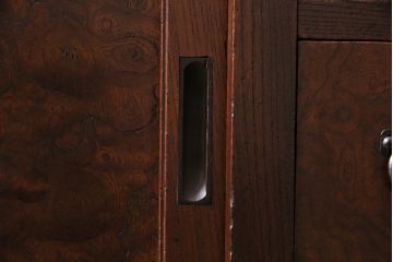 アンティーク家具　上手物　前面ケヤキ　玉杢や凝ったつくりが素晴らしい関東水屋箪笥・下段(茶箪笥)(R-044172)