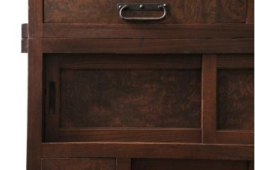 アンティーク家具　上手物　前面ケヤキ　玉杢や凝ったつくりが素晴らしい組子入り関東水屋箪笥・重ね(茶箪笥)(R-044173)