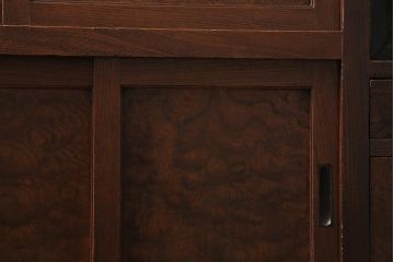 アンティーク家具　上手物　前面ケヤキ　玉杢や凝ったつくりが素晴らしい組子入り関東水屋箪笥・重ね(茶箪笥)(R-044173)