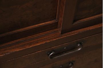 アンティーク家具　上手物　前面ケヤキ　玉杢や凝ったつくりが素晴らしい組子入り関東水屋箪笥・重ね(茶箪笥)(R-044173)