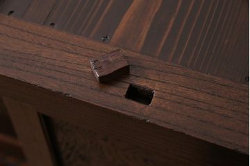 アンティーク家具　上手物　前面ケヤキ　玉杢や凝ったつくりが素晴らしい組子入り関東水屋箪笥・重ね(茶箪笥)(R-044173)