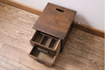 アンティーク家具　和製アンティーク　國松式安全錠　國松式出納器　栓材　からくり付き小引き出し(卓上収納、小物入れ)(R-044175)