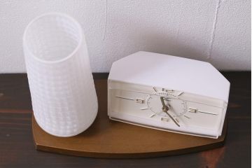 ジャンク品　ヴィンテージ雑貨　イギリス　METAMEC　照明付き置き時計(ディスプレイ雑貨、ビンテージ)(R-044176)
