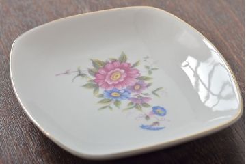 ハンガリー　HOLLOHAZA(ホロハーザ)　スクエアプレート　ディスプレイ(小皿、置物、洋食器)(R-044186)