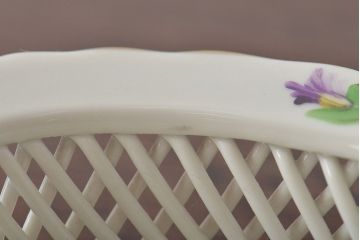 中古　ハンガリー　HEREND(ヘレンド)　ハンドル付リング入れ・バスケット・深皿(小物入れ、アクセサリートレイ、小鉢)(R-044187)