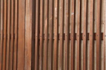 アンティーク建具　昭和初期　裏障子付き　幅狭タイプ　和の雰囲気を高める格子戸4枚セット(引き戸、障子戸)(R-044190)