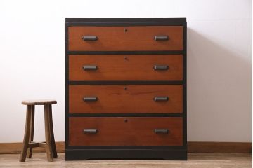 レトロ家具　昭和レトロ　前面ヒノキ材　コントラストが目を引くチェスト(衣装箪笥、引き出し、タンス)(R-044194)