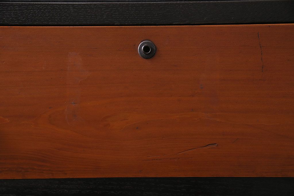 レトロ家具　昭和レトロ　前面ヒノキ材　コントラストが目を引くチェスト(衣装箪笥、引き出し、タンス)(R-044194)