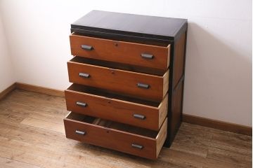 レトロ家具　昭和レトロ　前面ヒノキ材　コントラストが目を引くチェスト(衣装箪笥、引き出し、タンス)(R-044194)