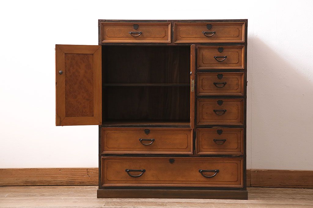 和製アンティーク　昭和初期　楓材　指物家具　職人のセンスと技の詰まった上手物の戸棚(チェスト、引き出し)(R-044198)